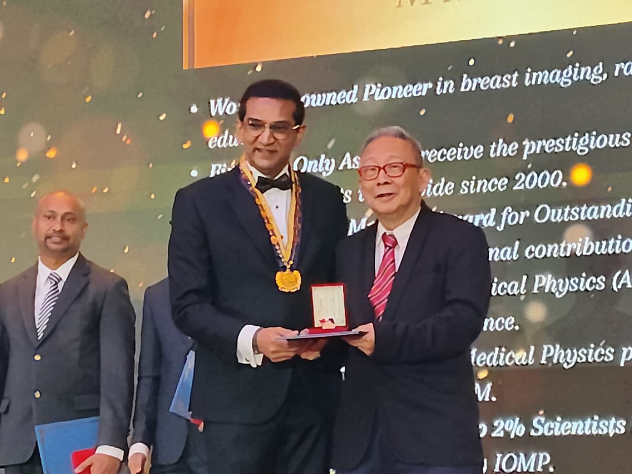 AsiaSafe Chair Professor Kwan-Hoong Ng Awarded AOSR & MMA Gold Medals
